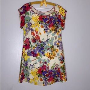Love 21 multi Floral Print Box Shift Mini Dress Medium women’s spring flirty
